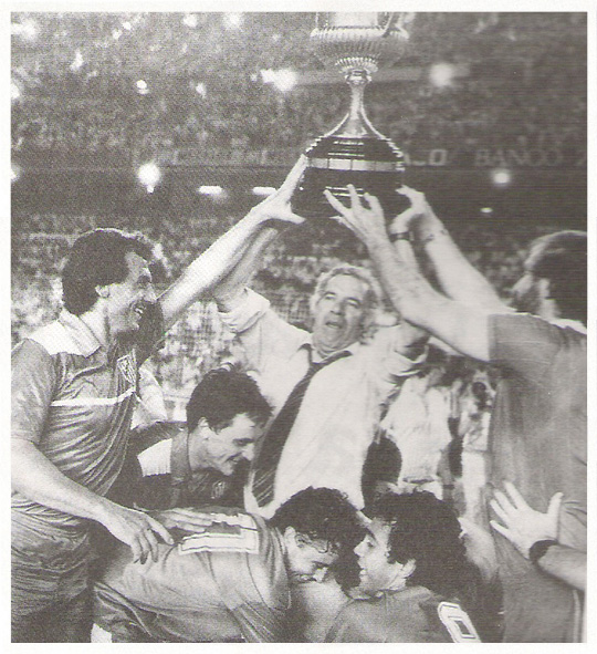 Luis alza la Copa del Rey - 1985